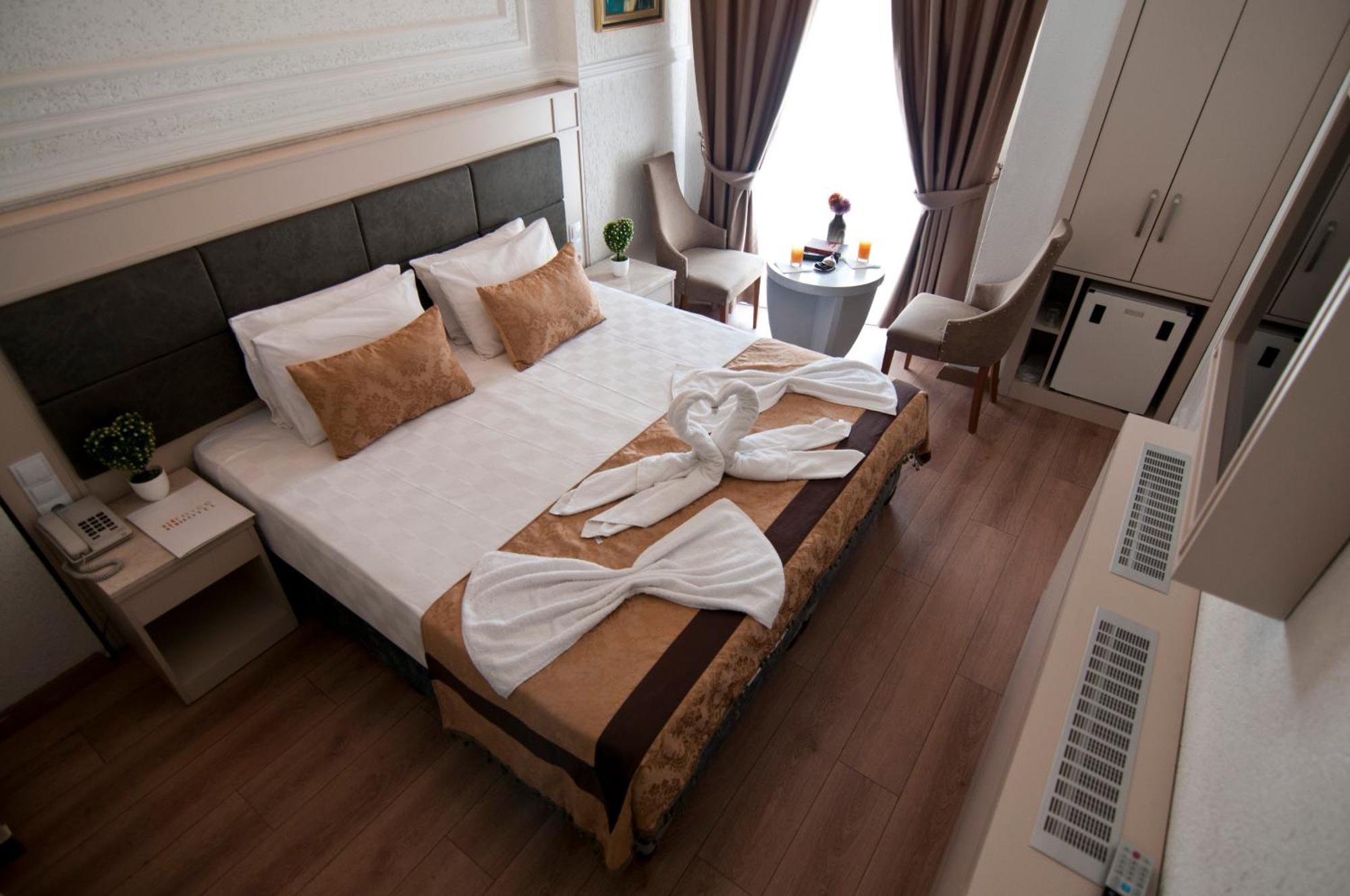 Royce Hotel Istanbul Exteriör bild